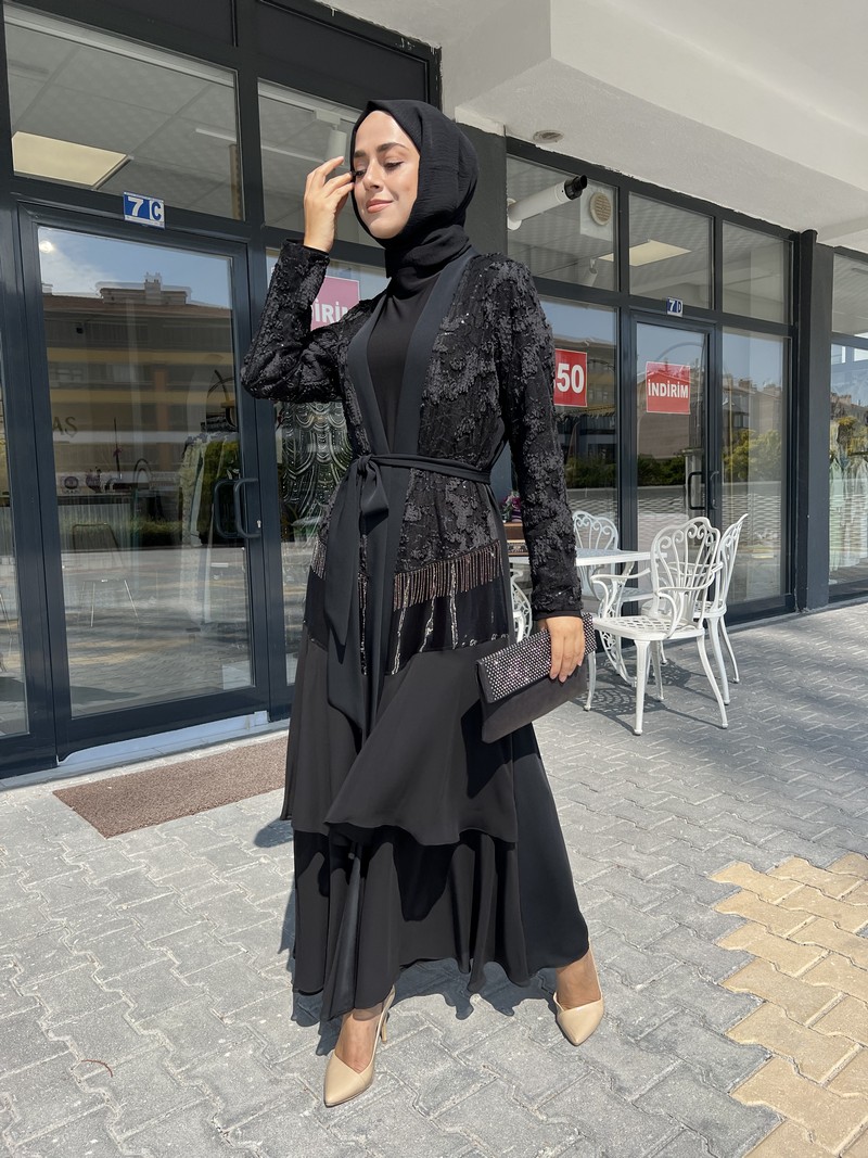 Etrucci Siyah Garnili Eteği Volanlı Abaya 6095