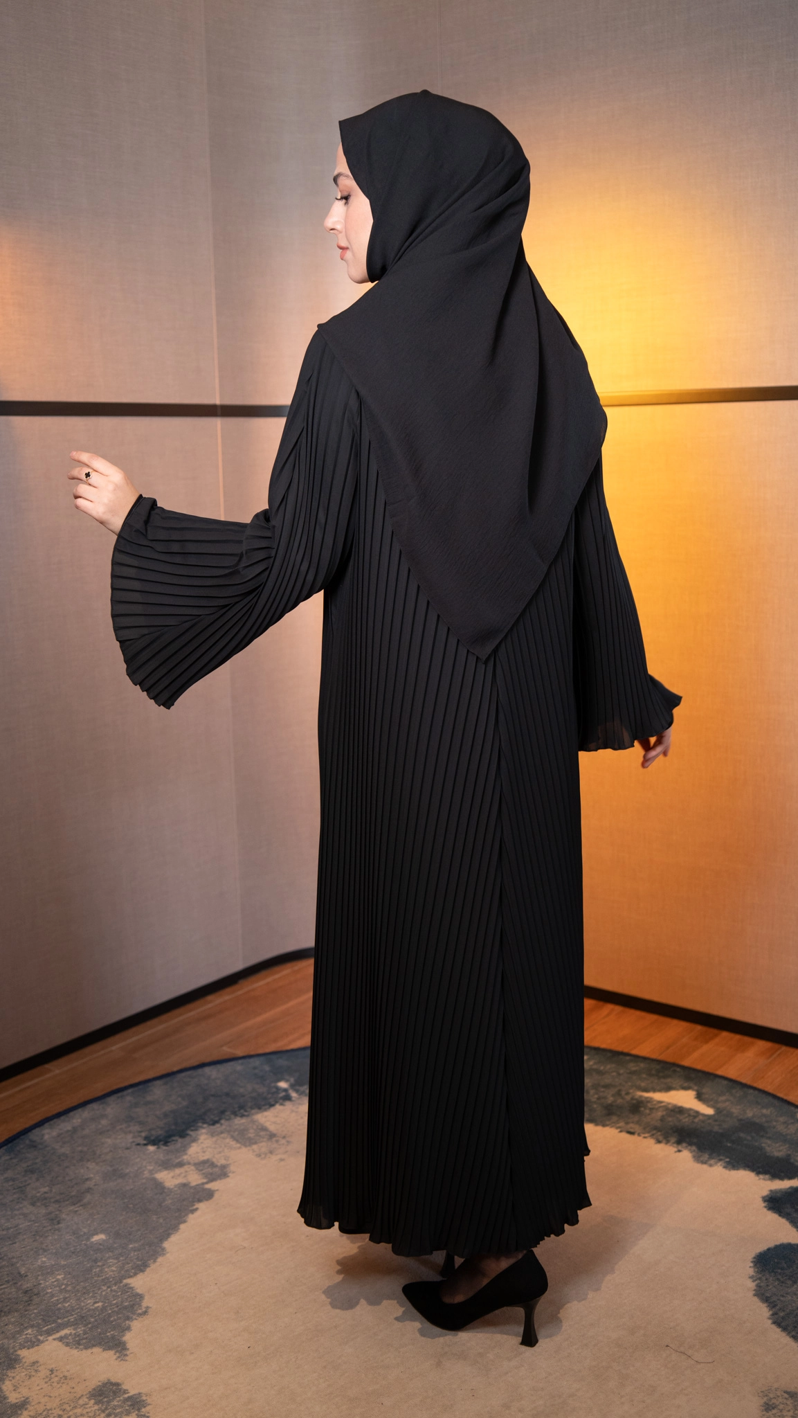 Pieef Siyah Akor Abaya