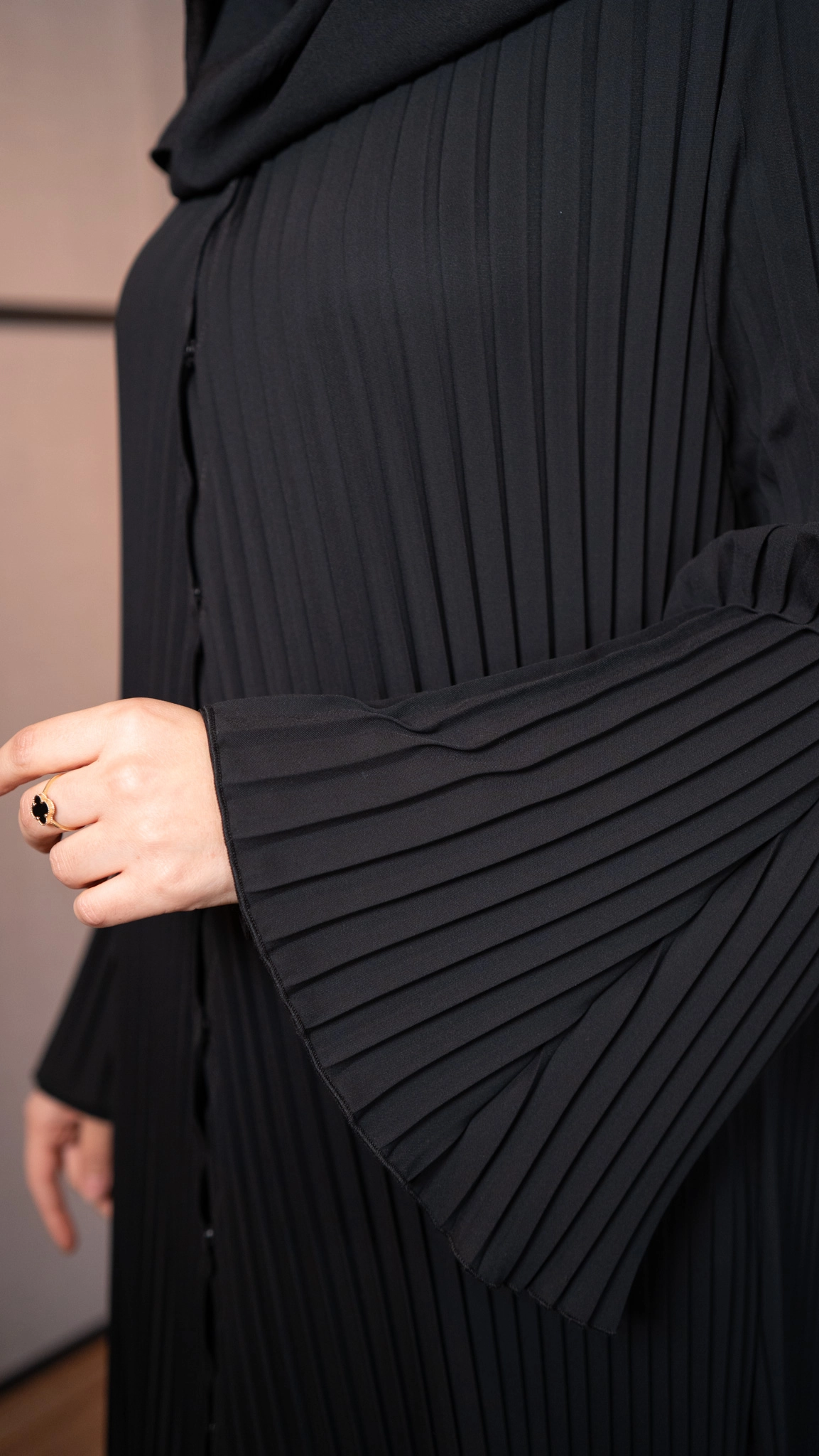 Pieef Siyah Akor Abaya