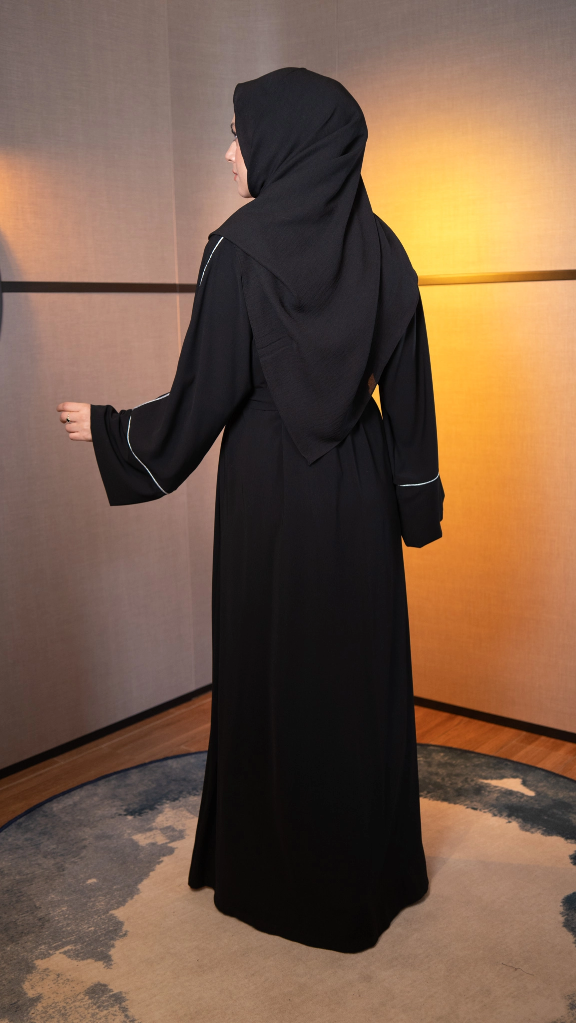 Hatice Ulaş Siyah Hare Abaya