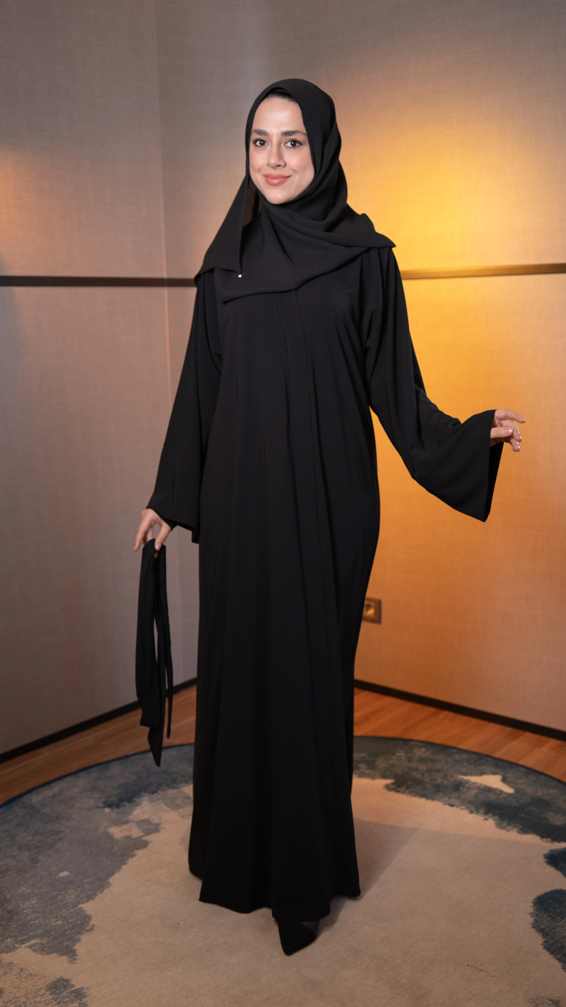 Hatice Ulaş Siyah Sade Abaya