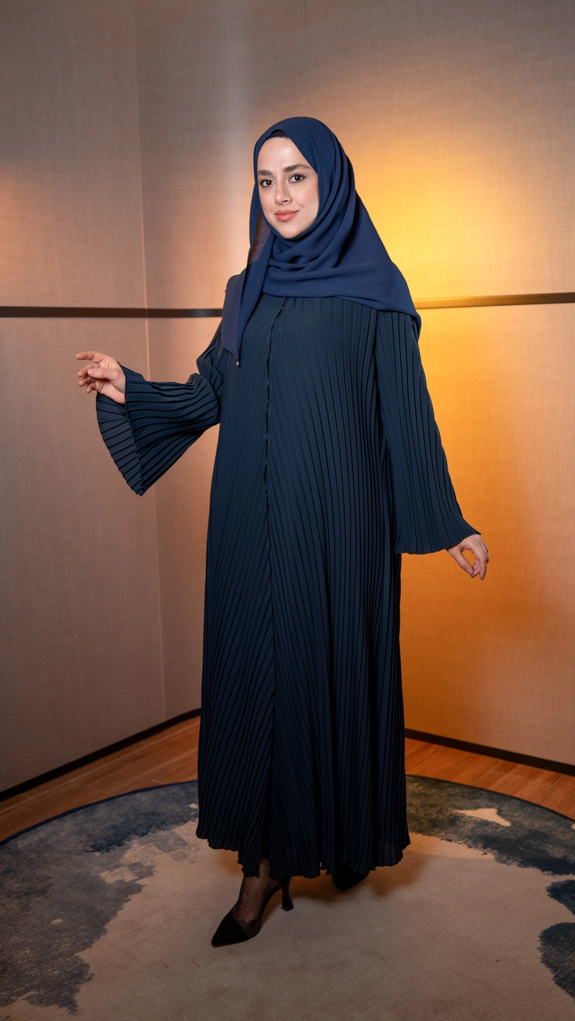 Pieef Lacivert Akor Abaya