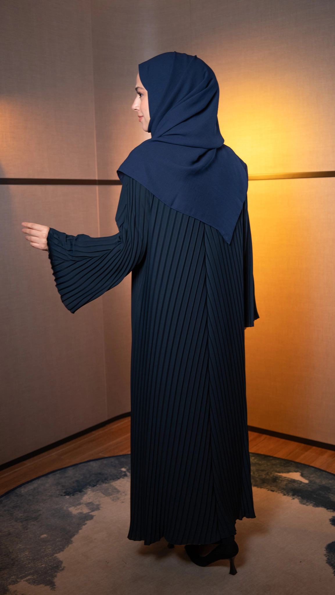 Pieef Lacivert Akor Abaya