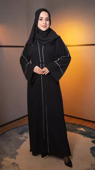 Hatice Ulaş Siyah Hare Abaya