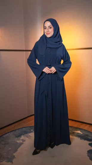 Hatice Ulaş Lacivert Beyza Abaya