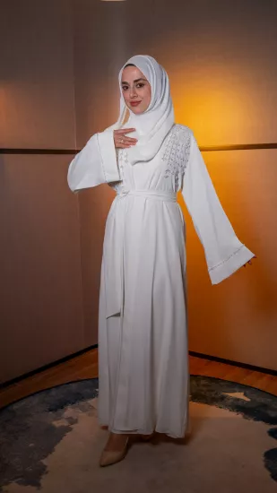 Etrucci Beyaz Erguvan Abaya