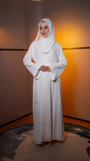 Etrucci Beyaz Erguvan Abaya