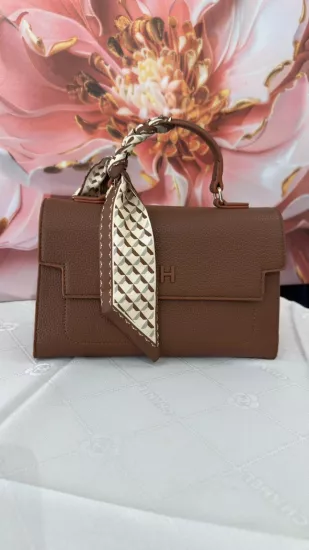 Krıste Bell-H Tokalı Fular Aksesuarlı Camel El ve Omuz Çanta