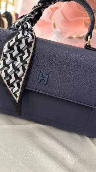 Krıste Bell- H Tokalı, Fular Aksesuarlı Lacivert El ve Omuz Çantası