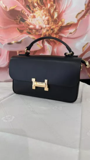 Krıste Bell-Siyah Deri Gold Tokalı El ve Omuz Çantası